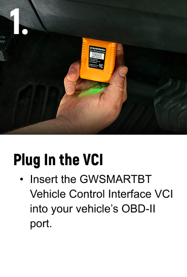 Male plugging his GWSMARTBT into the VCI port