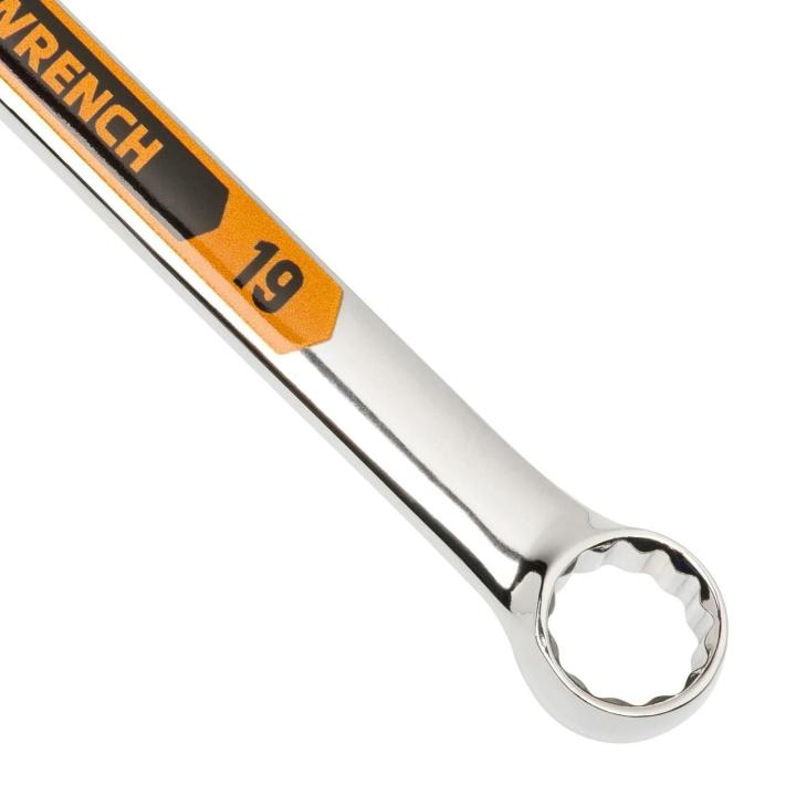 Up close image of the GEARWRENCH  19mm 12 Point Hi-Viz Long Pattern Combination Wrench showcasing the bold, large high-visibility color size markings for quick identification.